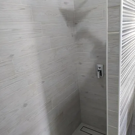 Civico 42 * 풀사노